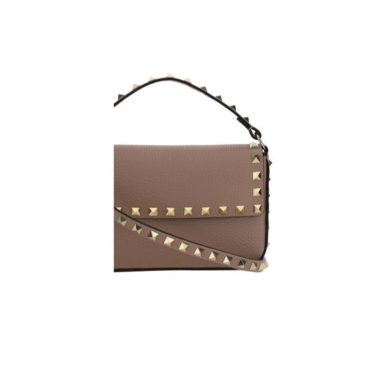 Valentino Garavani Rockstud Grainy Calfskin Pouch – Poudre