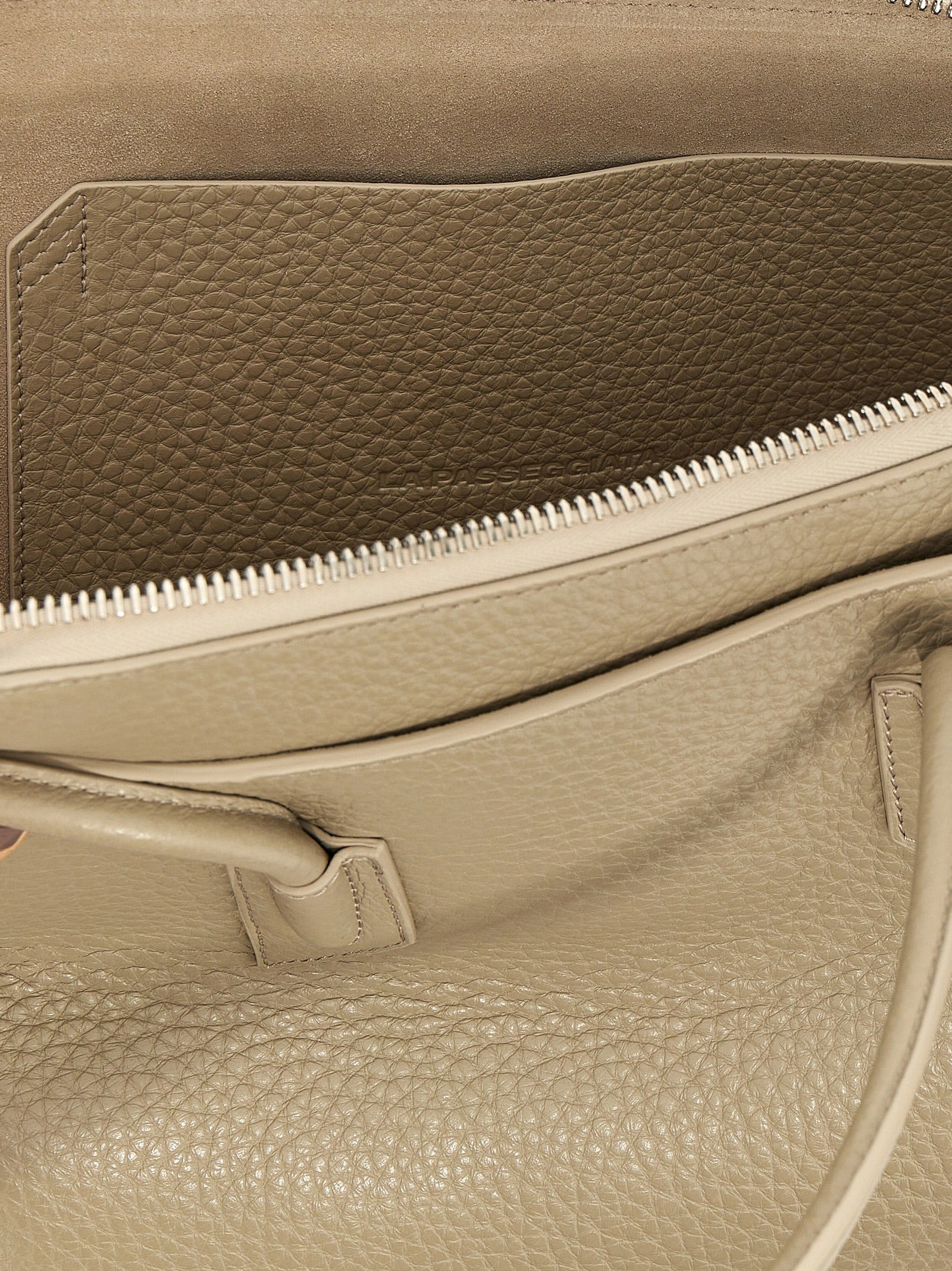 The Attico La Passeggiata Medium Top Handle - Sand